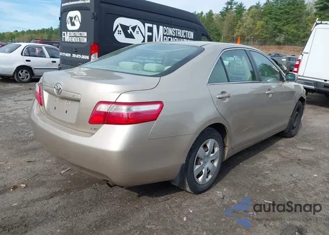 2007 Toyota Camry Ce z USA, uszkodzony, nr VIN 4T1BE46K17U131334